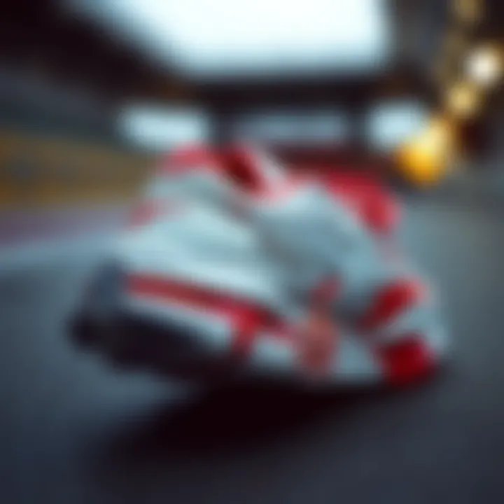 C85 Reebok: Spor Giyim Dünyasında Bir Fenomen Summary C85 Reebok: Spor Giyim Dünyasında Bir Fenomen Summary