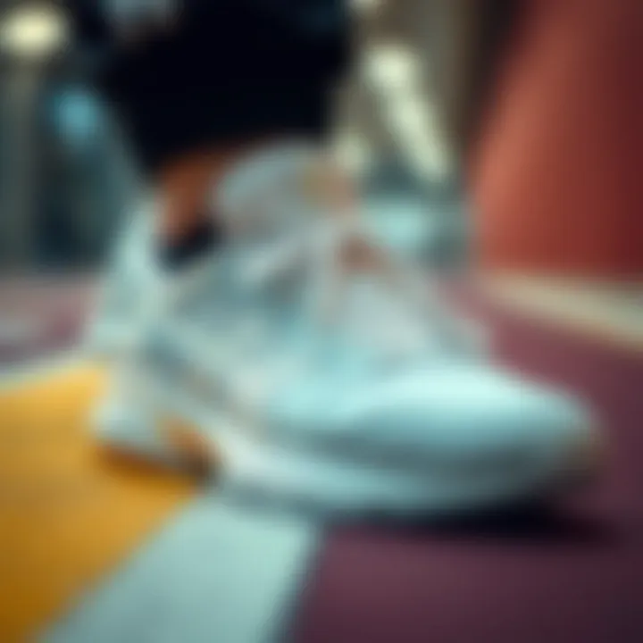 Close-up of Freeway shoe features highlighting comfort